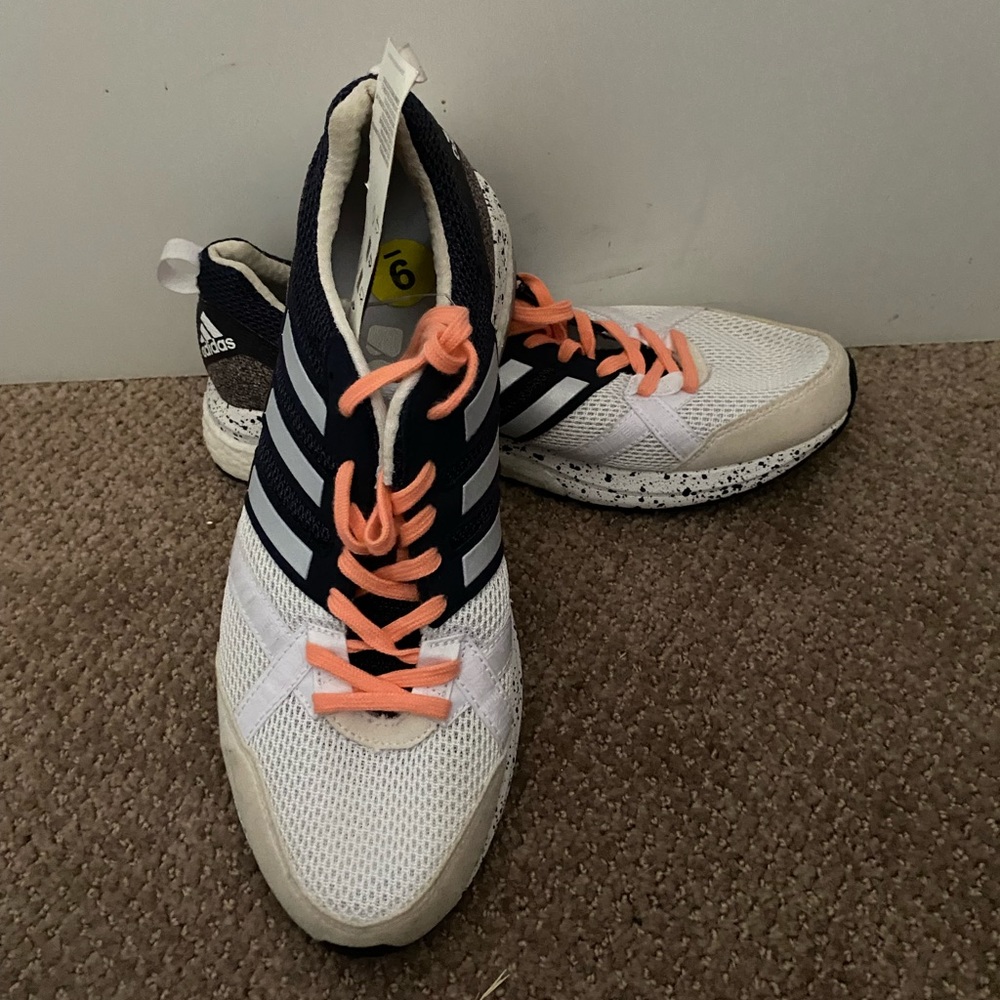 Women’s adidas new 9